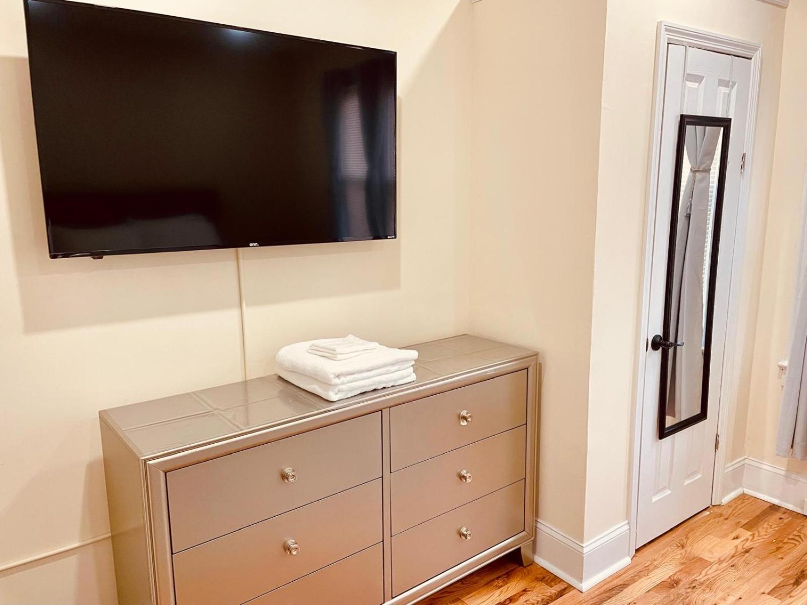 Ooohlala! 2 Beds And 2 Full Baths W/Free Parking Apartment Newark Exterior photo