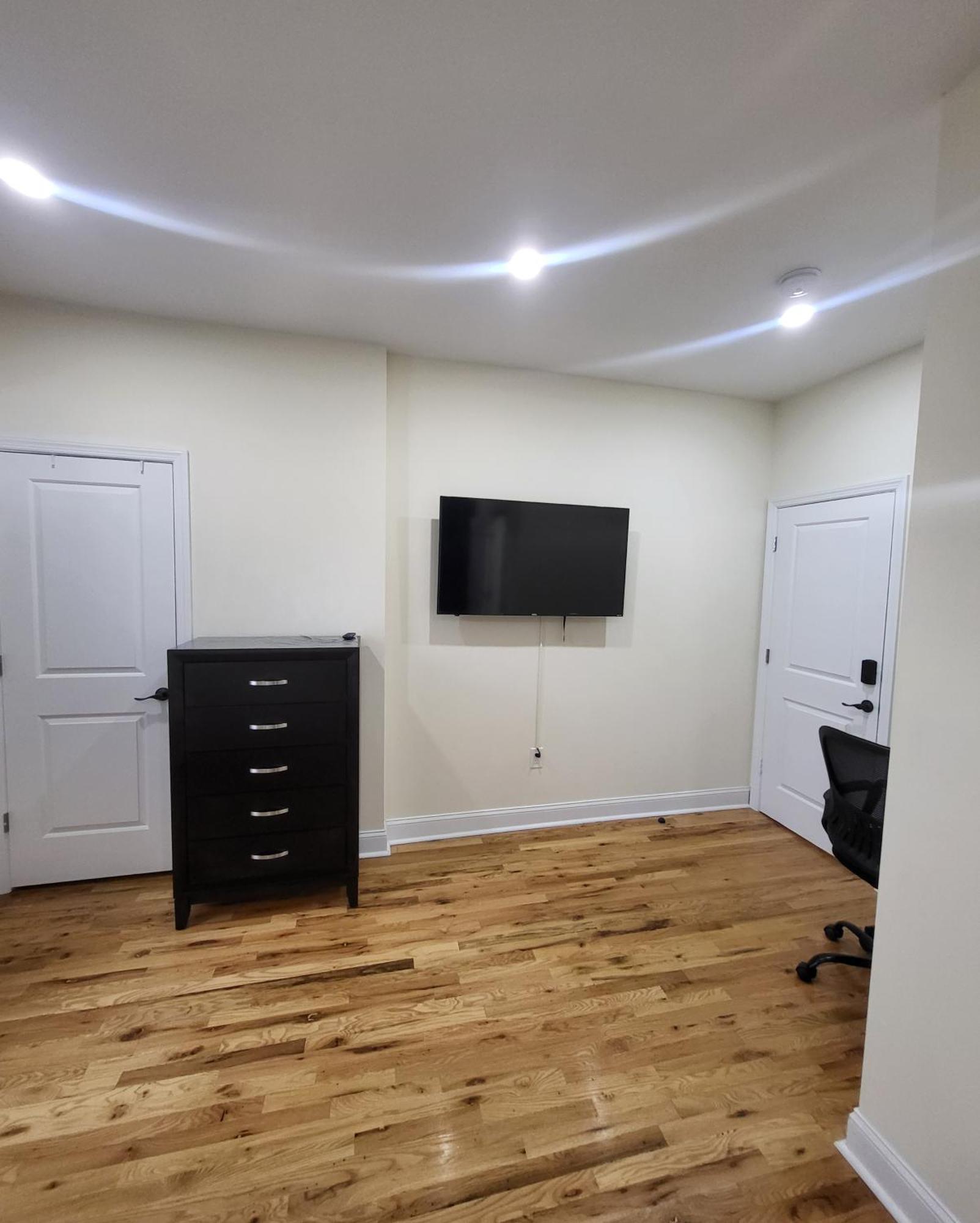 Ooohlala! 2 Beds And 2 Full Baths W/Free Parking Apartment Newark Exterior photo